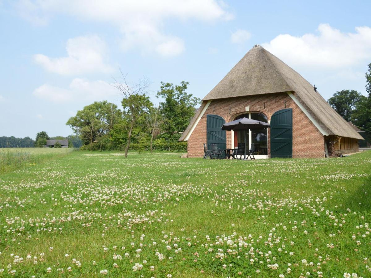Monumental Farm In The Ash Landscape Villa Geesteren  Eksteriør bilde